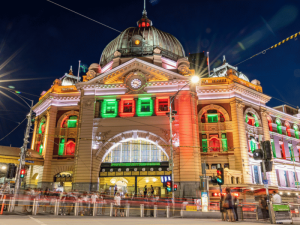 Beleuchtetes Gebäude in Melbourne