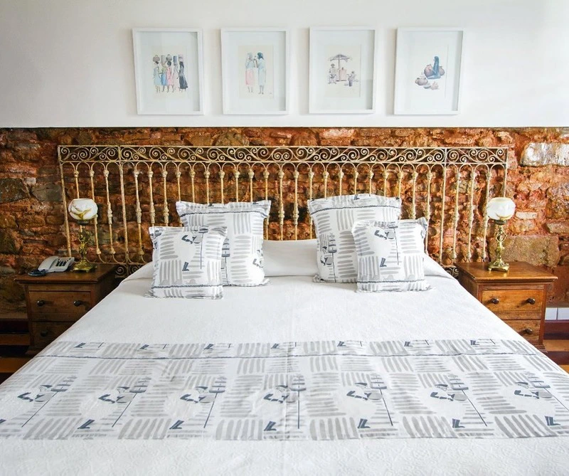 Gemuetliches Bett im Hotel in Salvador in Brasilien