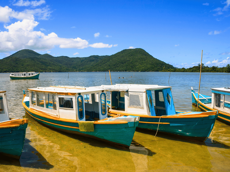 Boote vor Florianopolis, Brasilien