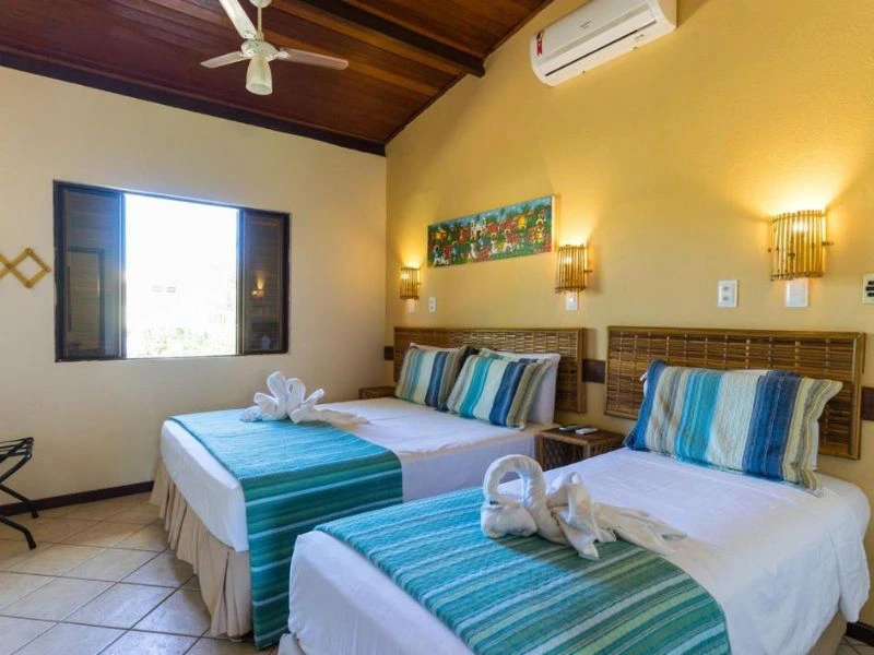 Helles Zimmer im Hotel in Itacimirim in Brasilien