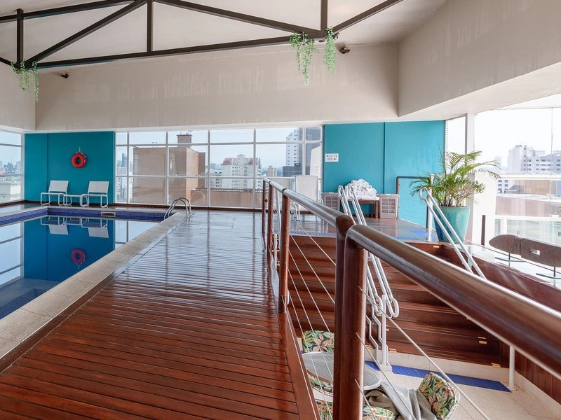 Pool der Unterkunft in Curitiba, Brasilien