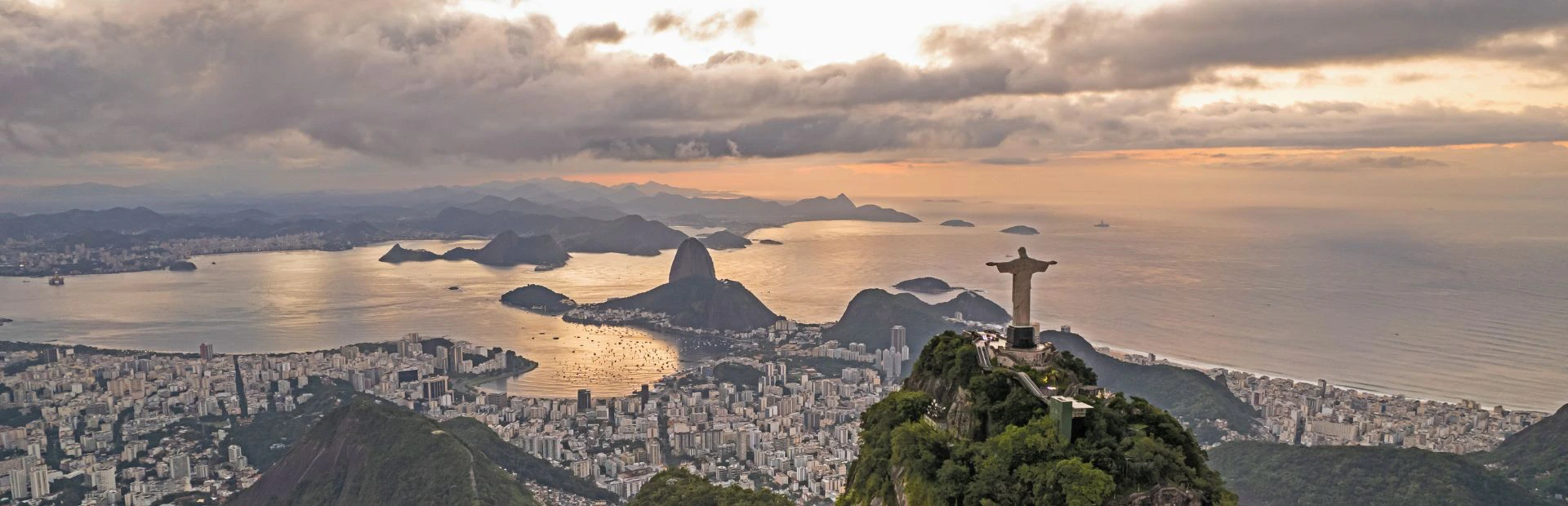 Blick auf Rio de Janeiro nach einem Regenschauer