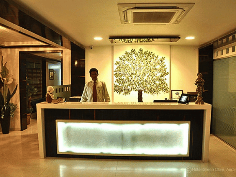 Rezeption im Hotel in Aurangabad, Indien