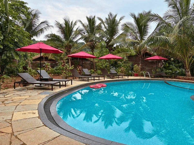 Hotelpool in Goa, Indien