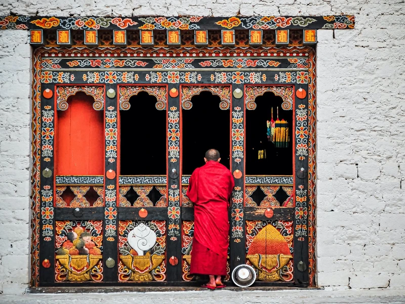 Mönch im Kloster in Dharamsala, Indien
