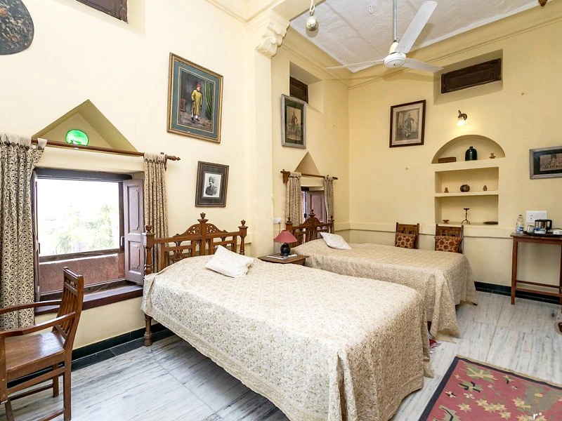 Hotel in Chandelao