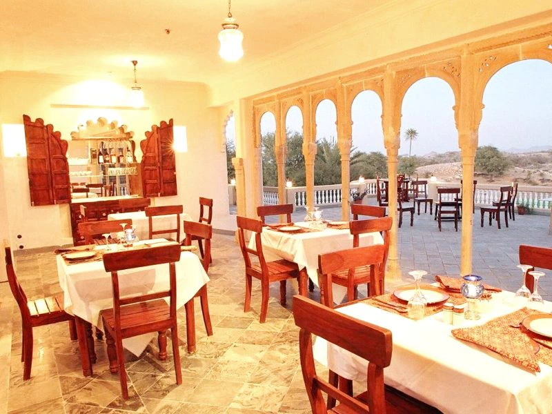 Restaurant im Hotel in Deogarh