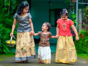 Indien Kerala einheimische Kinder