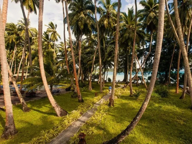 Garten des Resorts auf Havelock Island, Indien