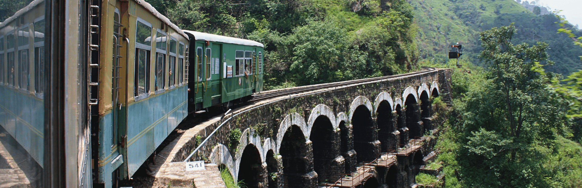 Toy Train in Shimla im Himalaya in Indin