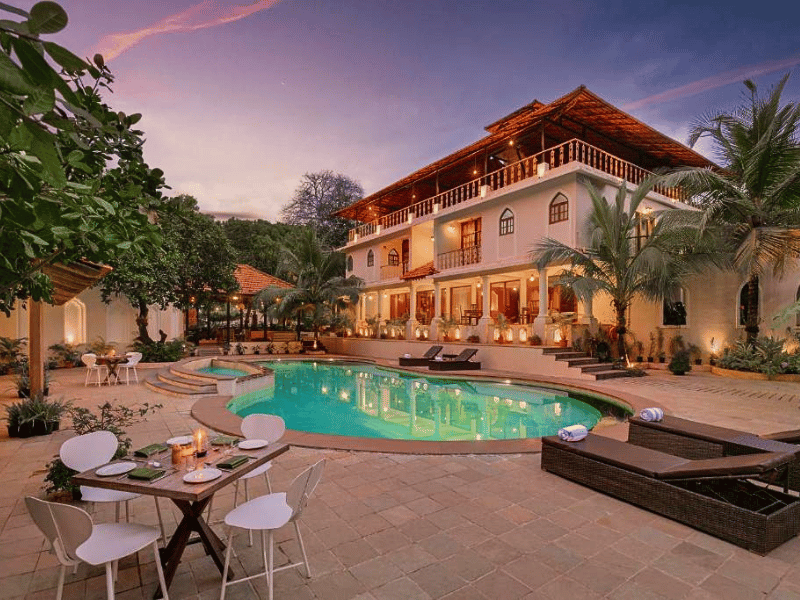 Hotel mit Pool in Goa, Indien