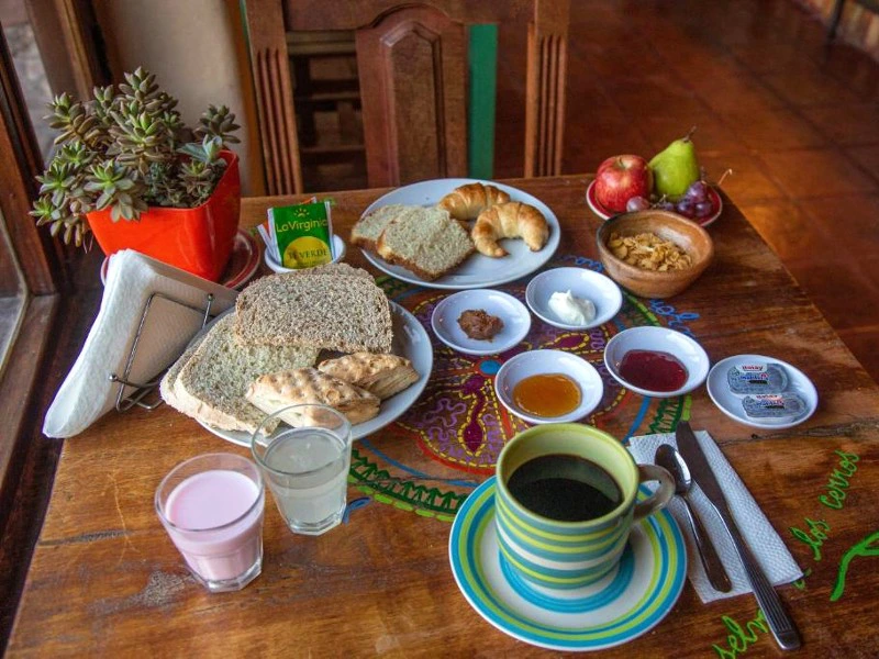 Frühstückstisch im Hotel in Tilcara Argentinien