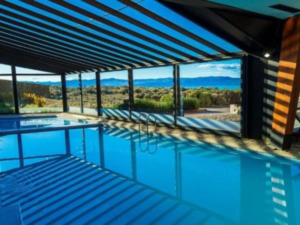 Pool in El Calafate - Komfortunterkunft