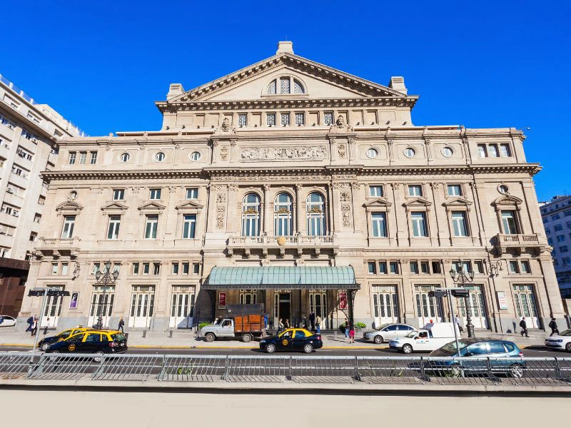 Blick auf das Teatro Colon in Buenos Aires