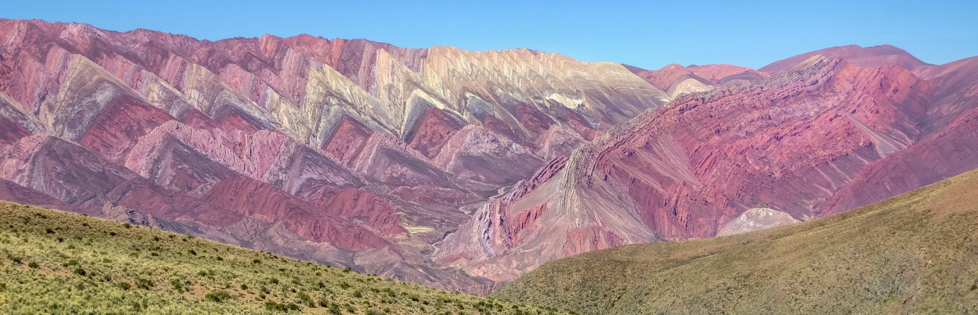 Bunte Felsen in der Quebrada de Humahuaca in Argentinien
