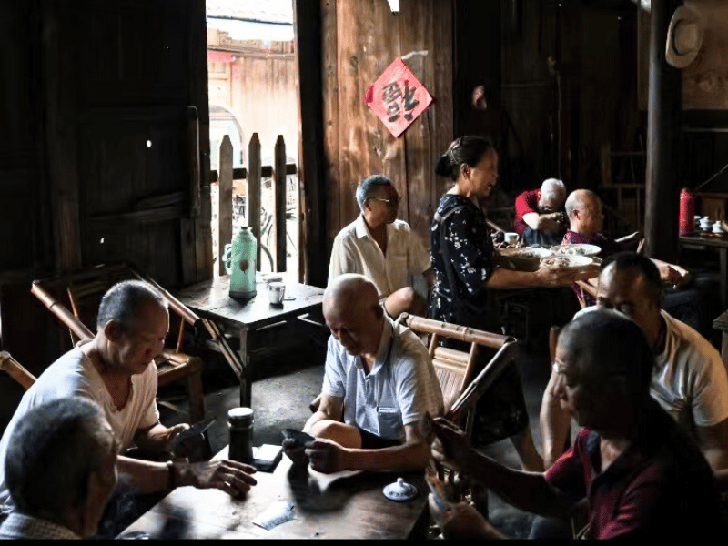 Lokales Teehaus bei Chengdu Village Tour