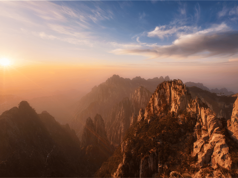 Sonnenaufgang in den Gelben Bergen Huangshan
