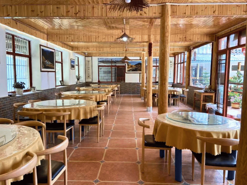 Restaurant im Gasthaus in der Tigersprungschlucht