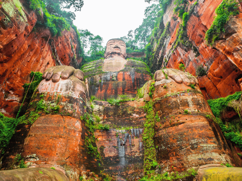 71 Meter hoher Buddha aus Stein in Lesha in China