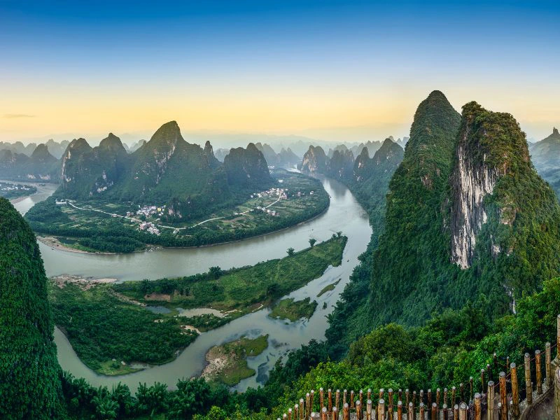 China-Yangshuo-Xingping