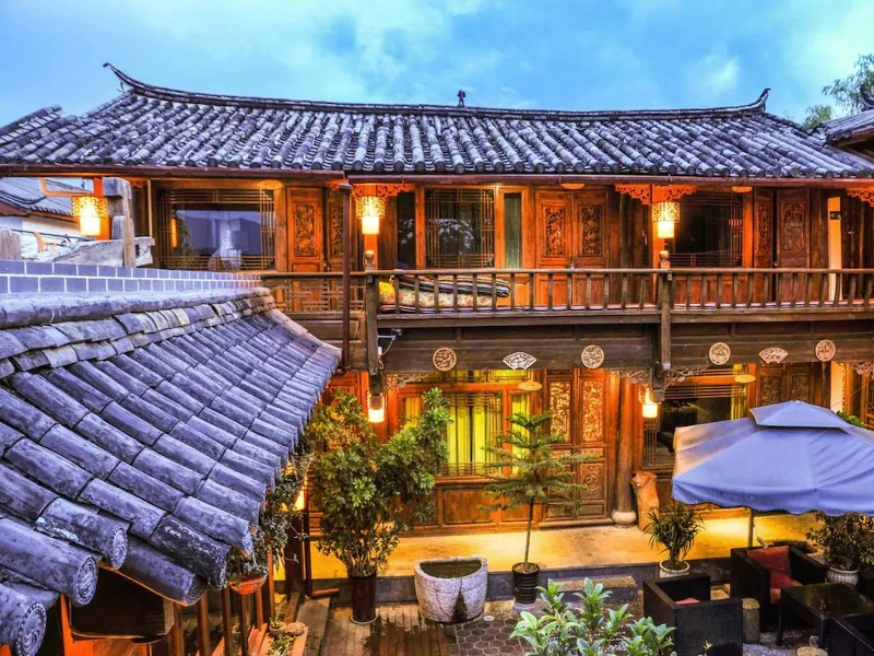 Innenhof des Hotels in Lijiang