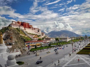 Das Potala Kloster in Lhasa in Tibet