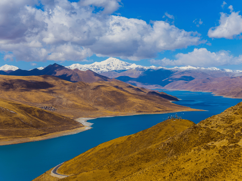 Yamdrok See in Tibet