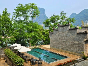 Komfortables Hotel mit Pool in Yangshuo
