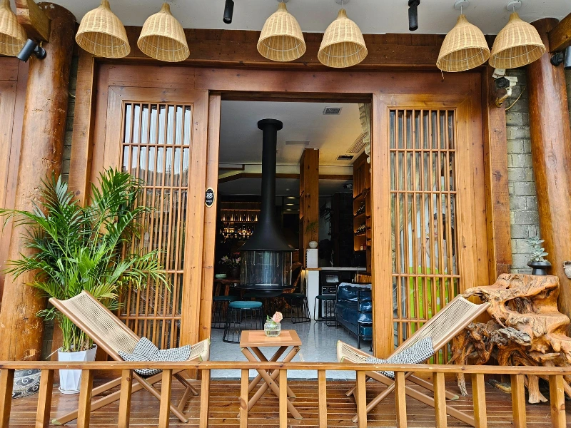 Hotelterrasse in Fenghuang