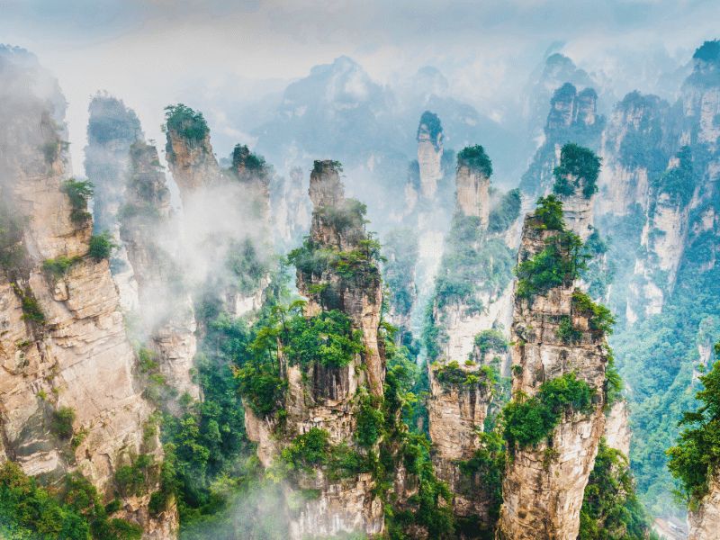Blick über die Avatar Berge von Zhangjiaje