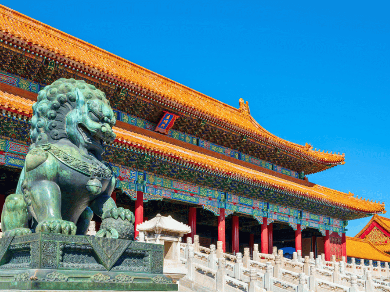 Löwenstatue in der Verbotenen Stadt in Peking