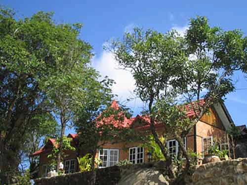 Myanmar Strand Rundreise: Berghotel - goldener Fels