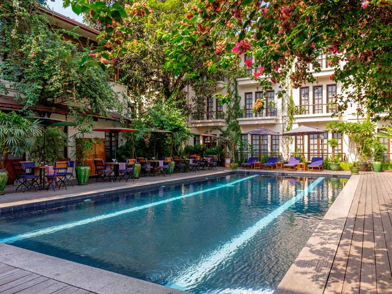 Hotelpool in Yangon