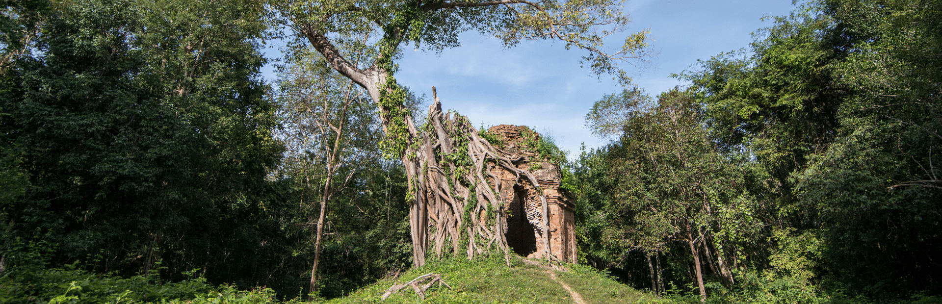 Tempel von Sambor Prei Kuk im Dschungel in Kambodscha