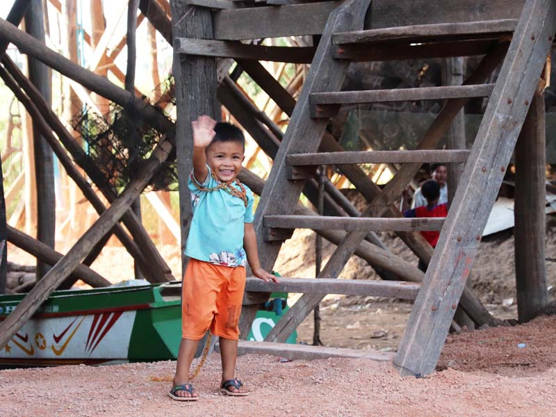 Begegnung mit Einheimischen am Tonle Sap See im Kambodscha