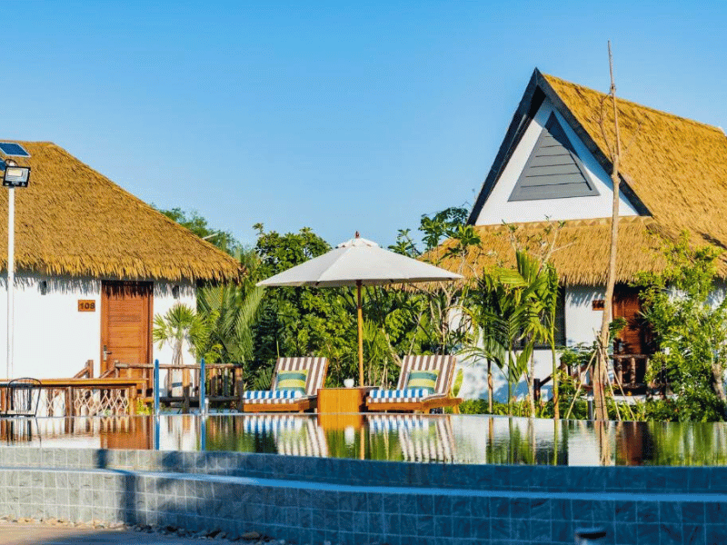 Hotelpool in Kampot, Kambodscha