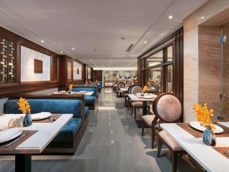 Restaurant im zentralen Hotel in Hanoi, Vietnam