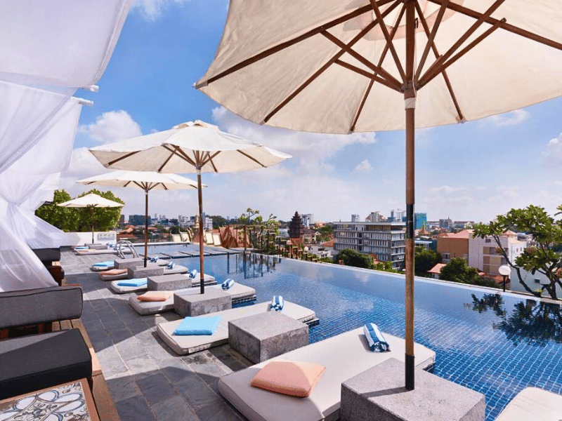 Hotelpool in Phnom Penh Kambodscha