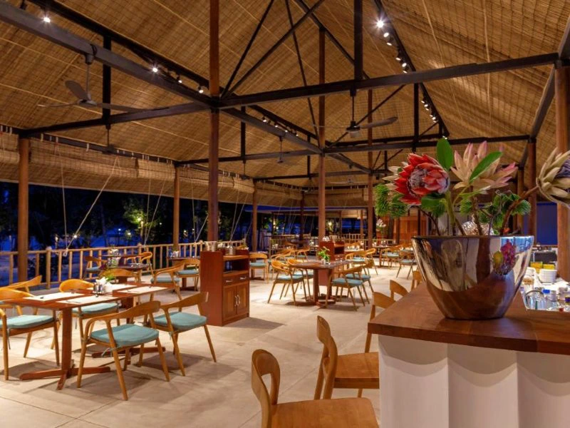 Restaurant im Hotel auf Koh Rong Samloem, Kambodscha