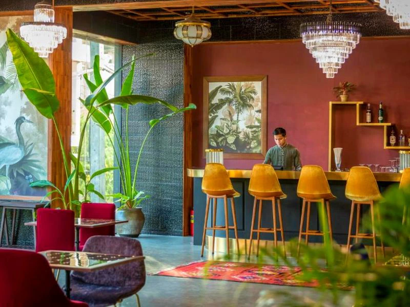 Bar im komfortablen Hotel in Vientiane, Laos