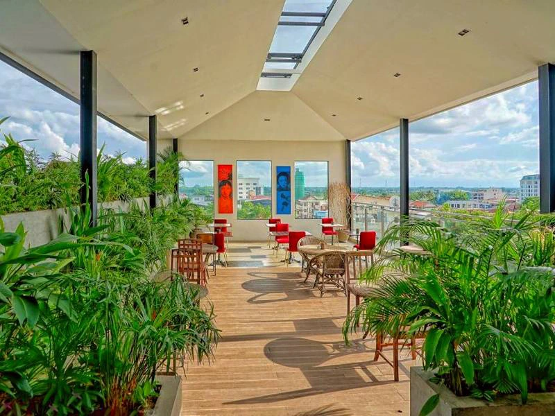 Bar im komfortablen Hotel in Vientiane, Laos