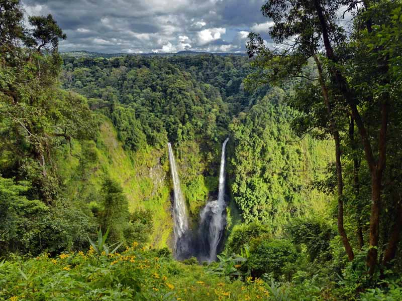 Wasserfälle auf dem Bolaven Plateau in Laos