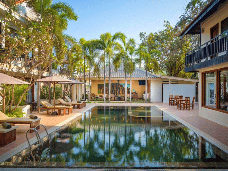 Pool im Hotel in Siem Reap