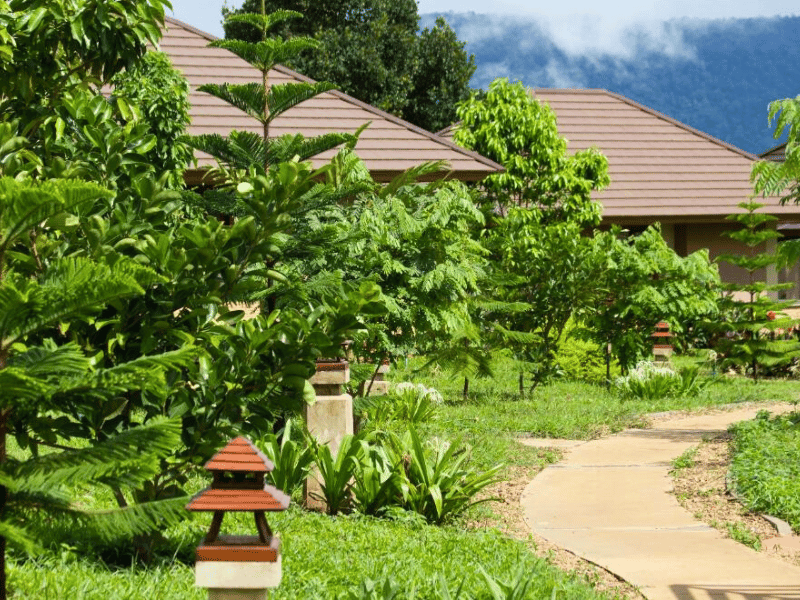 Bungalow im Garten auf dem Bolaven Plateau Laos