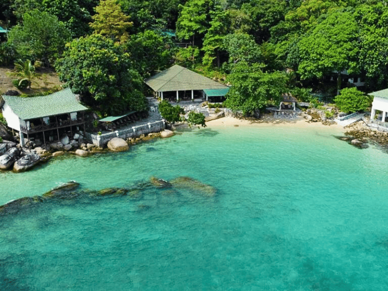 Blick auf das Strandhotel auf Tioman, Malaysia