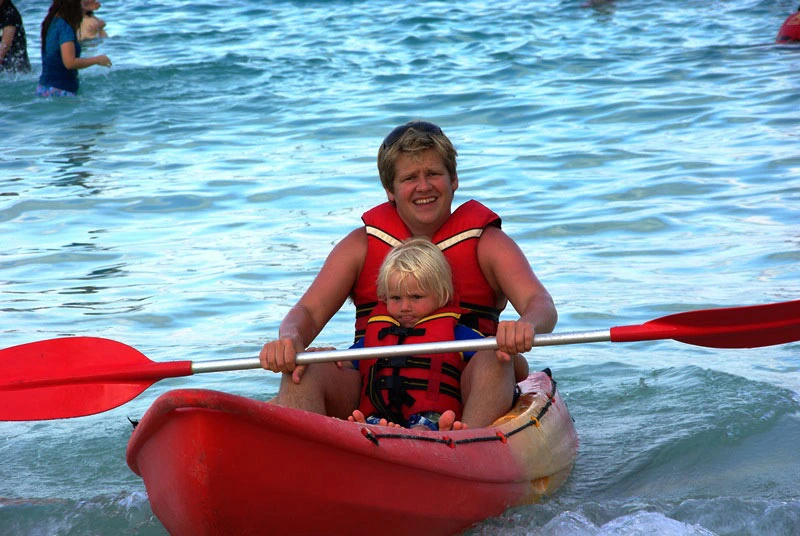 redang-kanu-vater-mit-kind