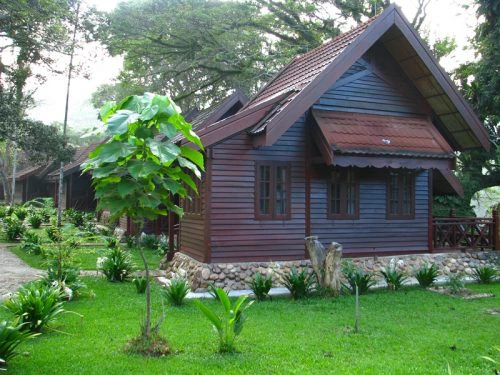 taman-negara-bungalow-holz