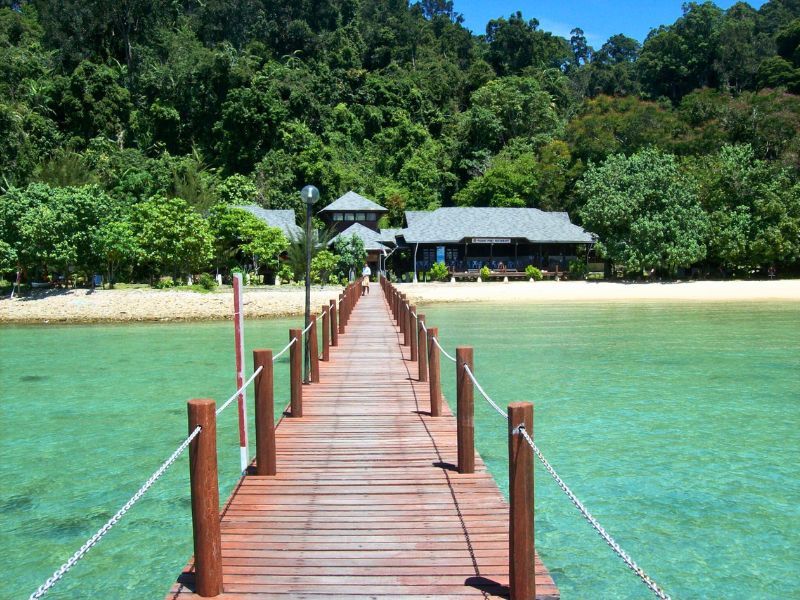 Steg zur Inseln Pulau Gaya, Borneo