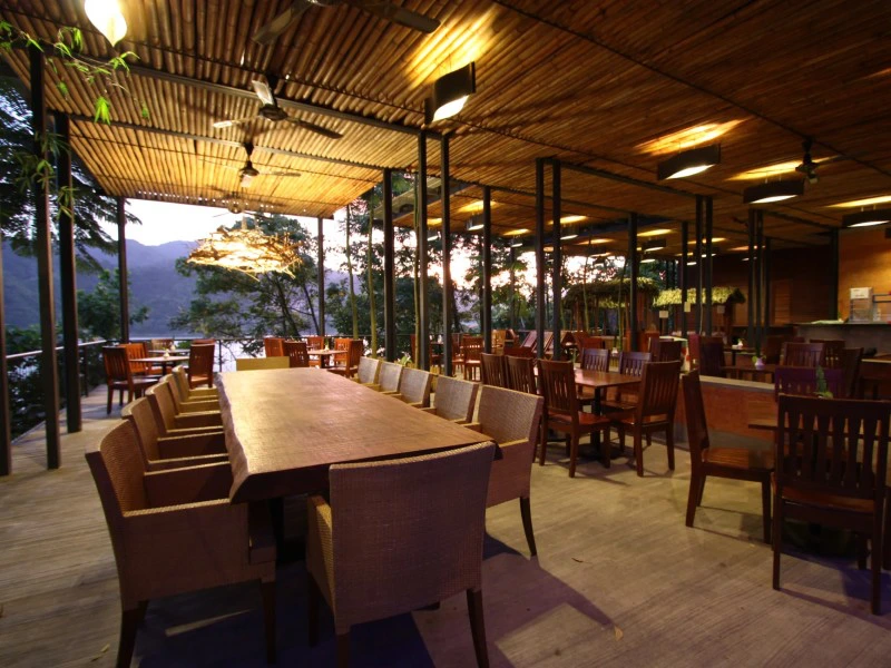 Hotelrestaurant im Belum Regenwald, Malaysia