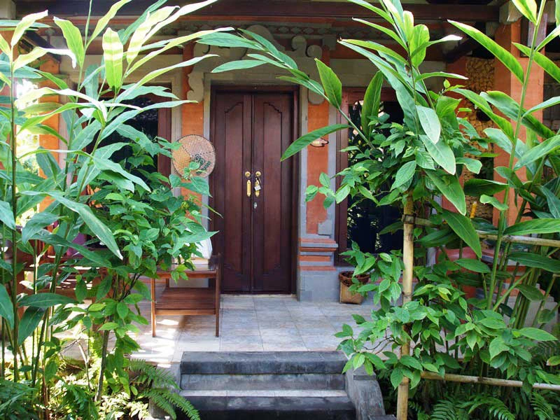 Zutritt zu den Zimmern unserer Erstwahl in Candidasa